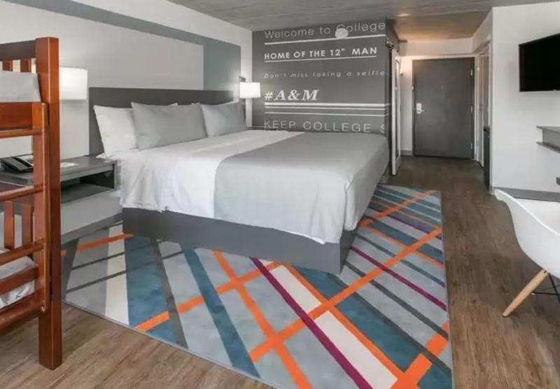 Отель Tryp By Wyndham Колледж-Стейшн Экстерьер фото